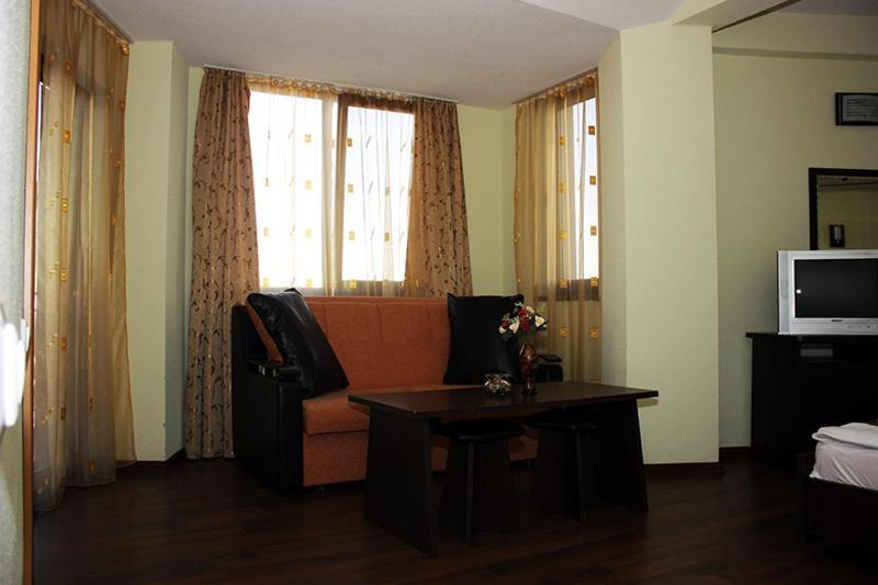 Hotel Coralis 데포리노드 외부 사진